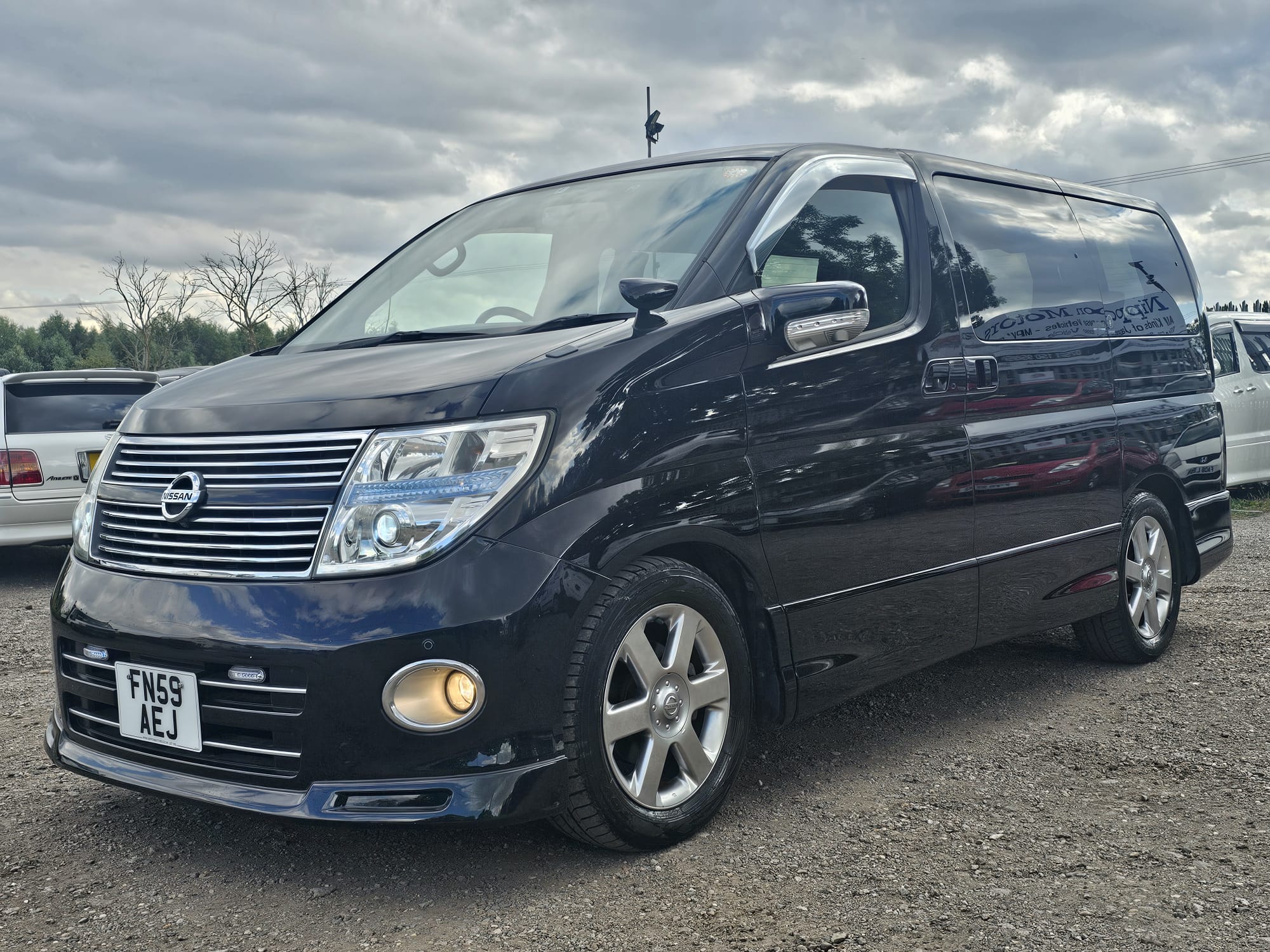 NISSAN ELGRAND Highway Star 3.5 V6 Auto 8 Seater MPV 50k Miles only Ulez Compliant