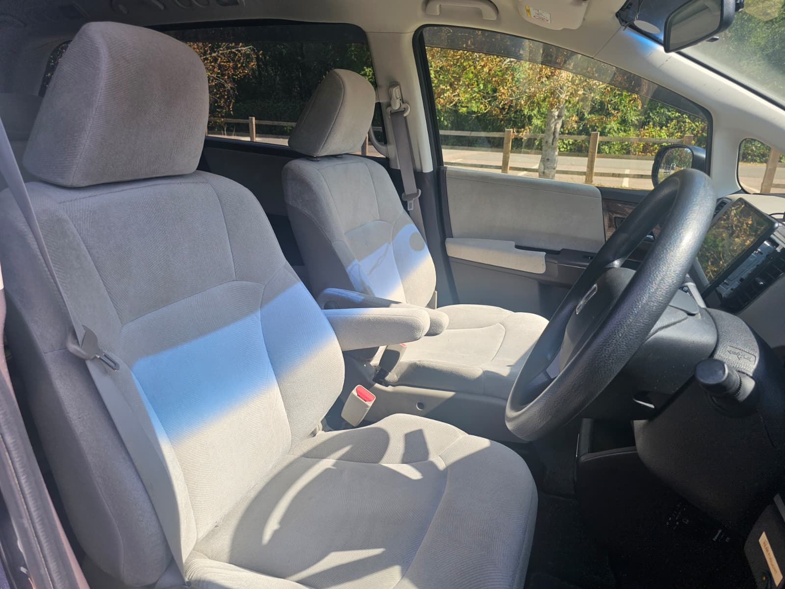 HONDA ODYSSEY 2.4 AWD Automatic CVT 8 Seater MPV