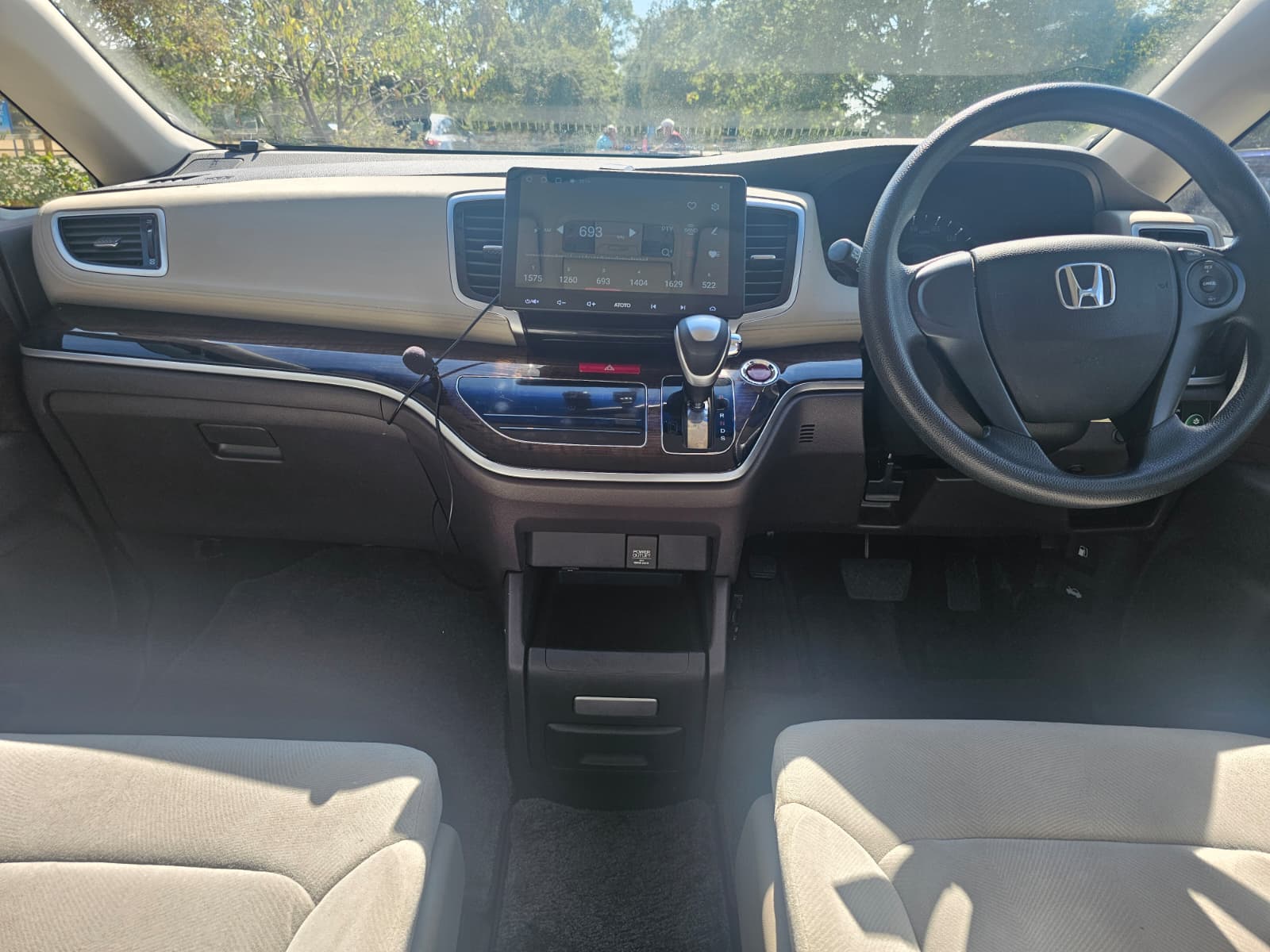 HONDA ODYSSEY 2.4 AWD Automatic CVT 8 Seater MPV