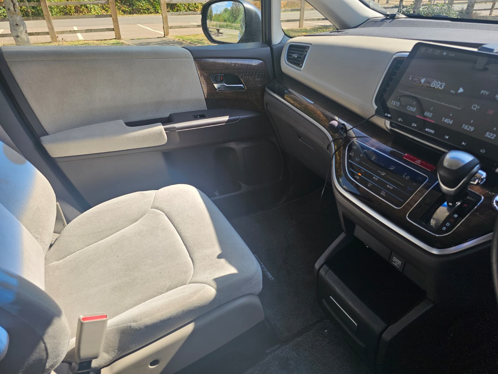 HONDA ODYSSEY 2.4 AWD Automatic CVT 8 Seater MPV