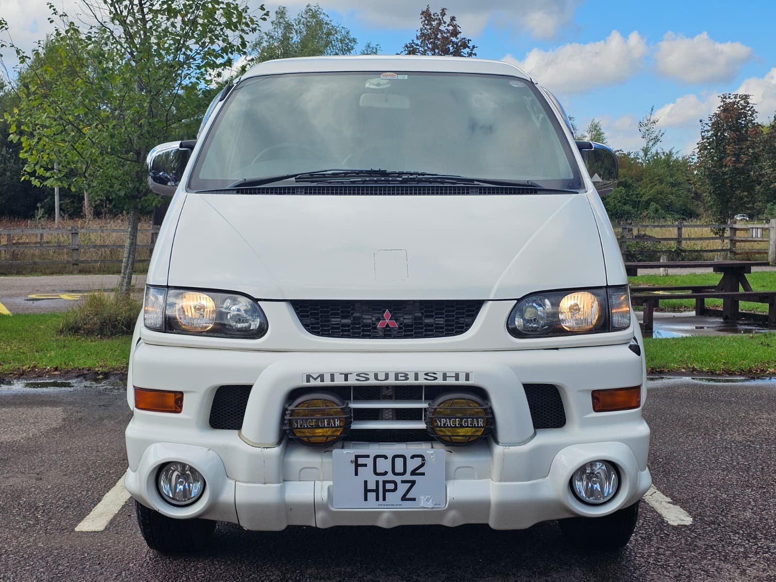 MITSUBISHI DELICA Space Gear 20th Anniversary 3.0L Auto 2WD/4WD 8 Seater MPV