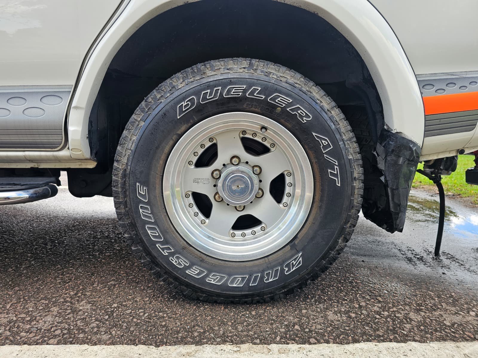 MITSUBISHI DELICA Space Gear 20th Anniversary 3.0L Auto 2WD/4WD 8 Seater MPV