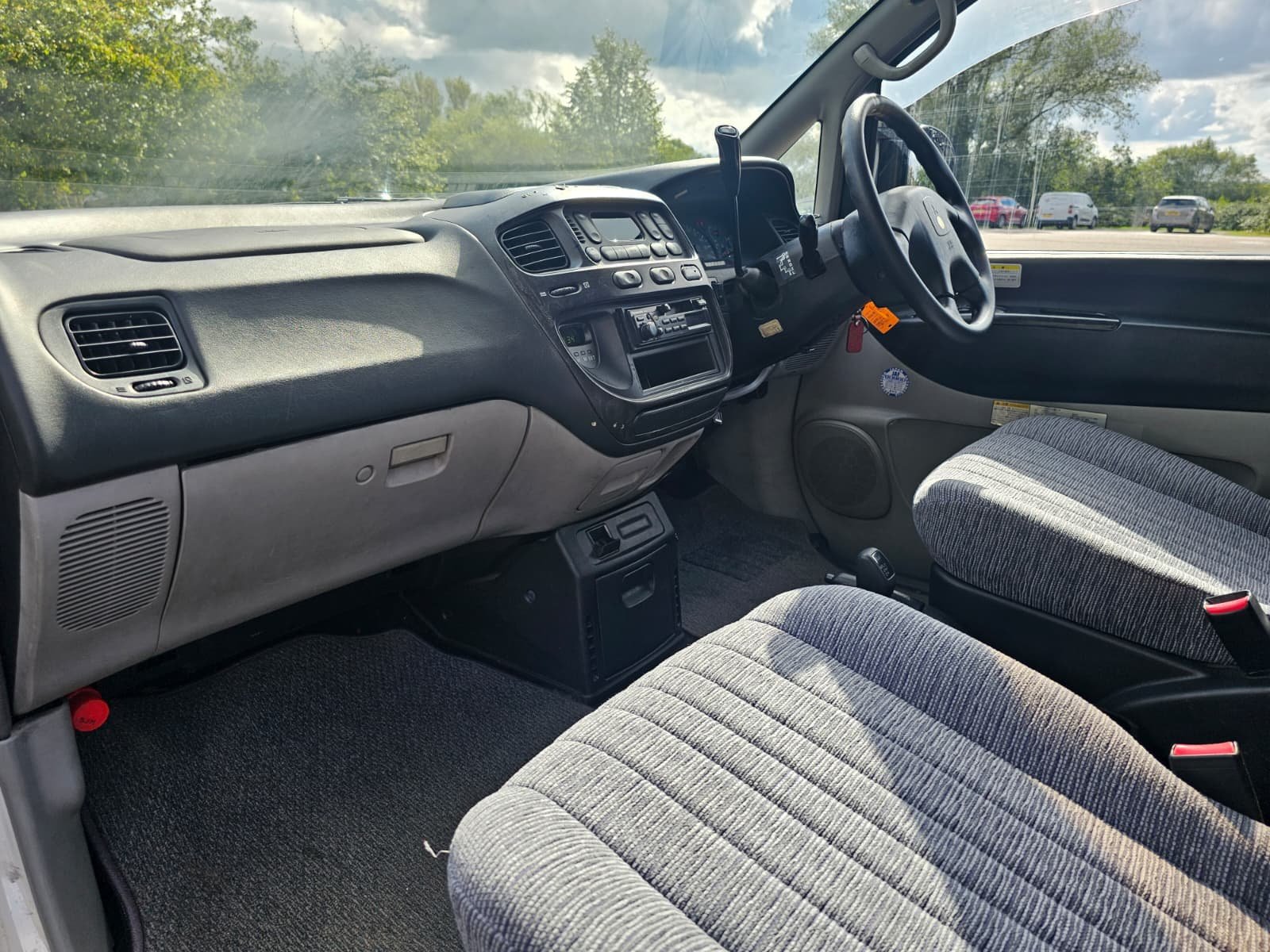 MITSUBISHI DELICA Space Gear 20th Anniversary 3.0L Auto 2WD/4WD 8 Seater MPV