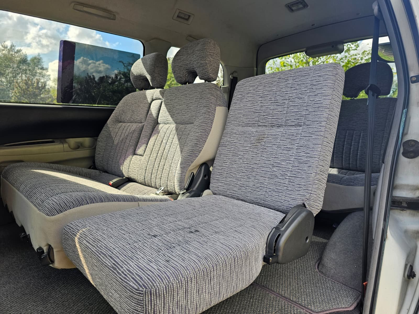 MITSUBISHI DELICA Space Gear 20th Anniversary 3.0L Auto 2WD/4WD 8 Seater MPV
