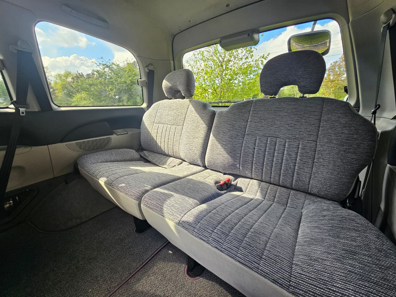 MITSUBISHI DELICA Space Gear 20th Anniversary 3.0L Auto 2WD/4WD 8 Seater MPV