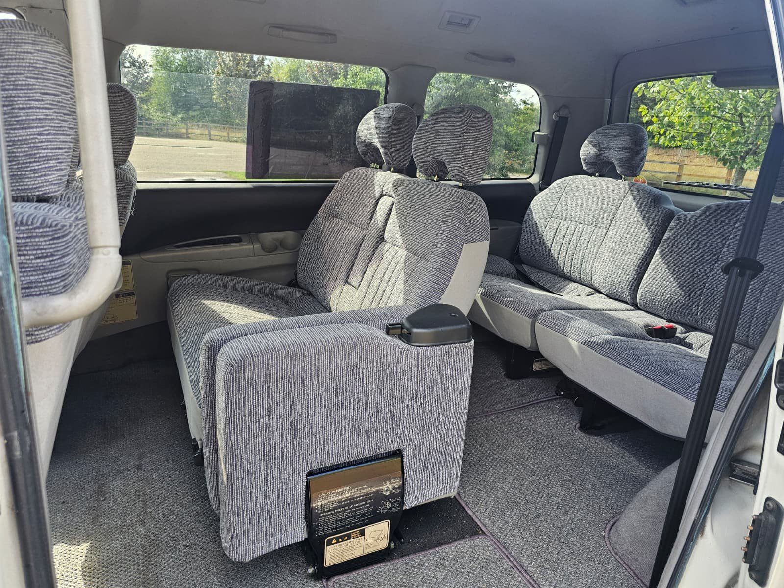 MITSUBISHI DELICA Space Gear 20th Anniversary 3.0L Auto 2WD/4WD 8 Seater MPV