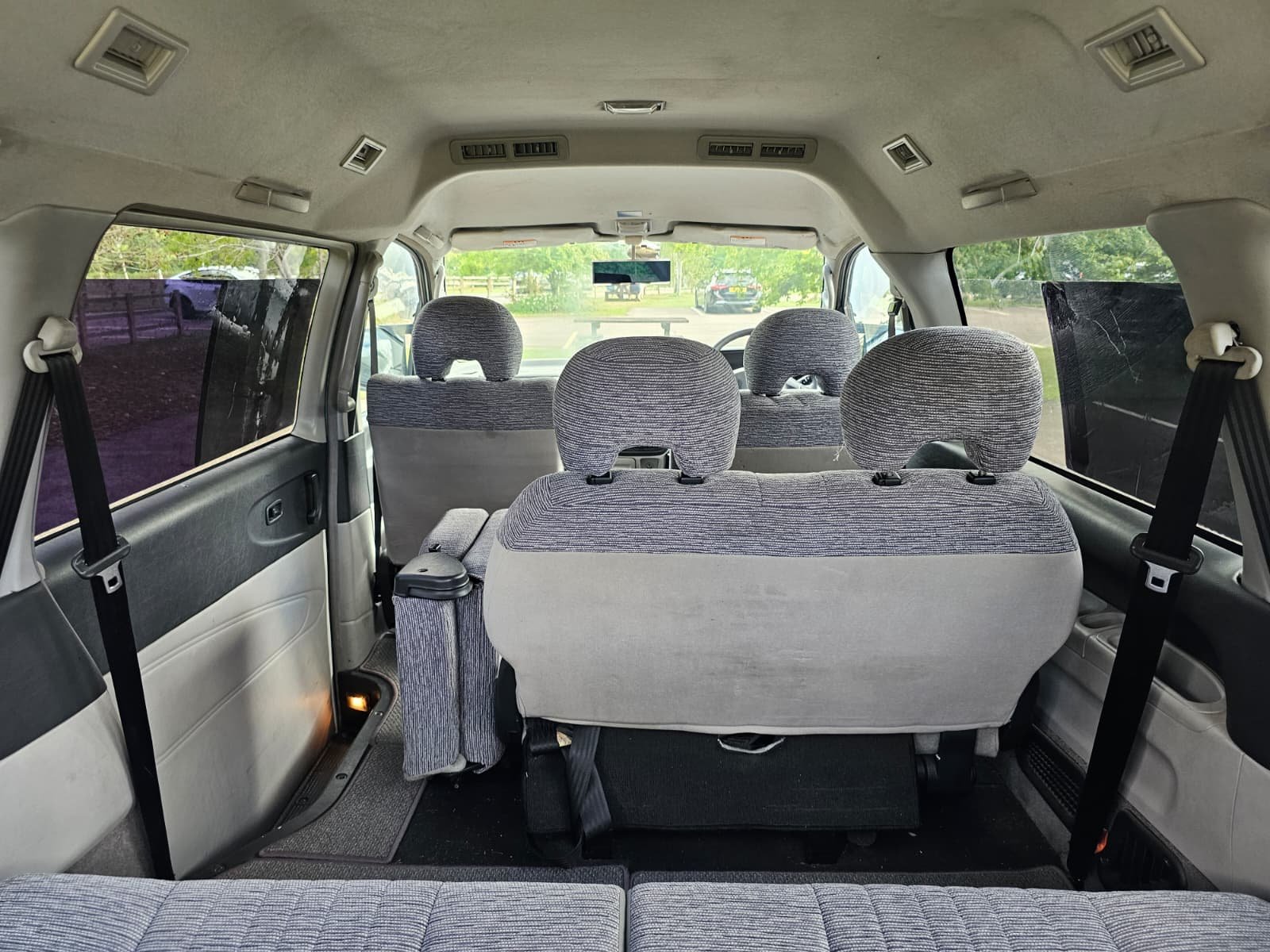 MITSUBISHI DELICA Space Gear 20th Anniversary 3.0L Auto 2WD/4WD 8 Seater MPV