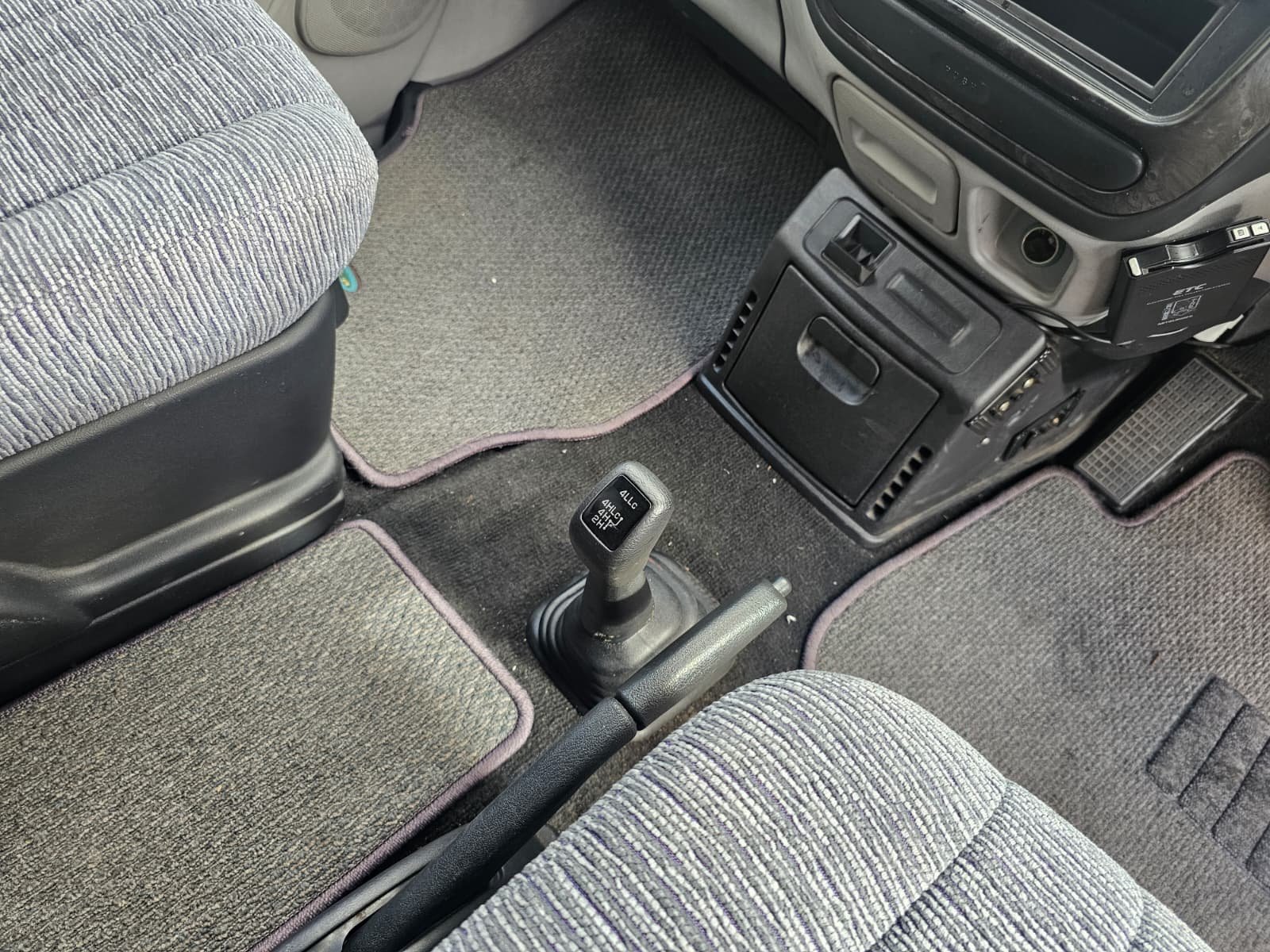 MITSUBISHI DELICA Space Gear 20th Anniversary 3.0L Auto 2WD/4WD 8 Seater MPV