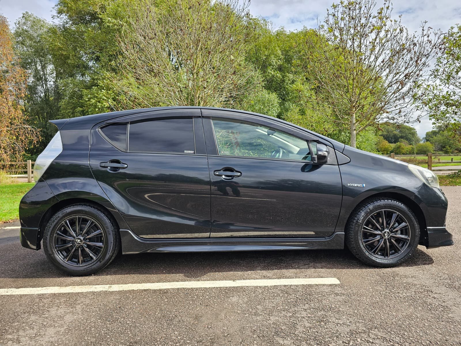 TOYOTA AQUA Corolla 1.5h Hybrid Automatic CVT 5dr
