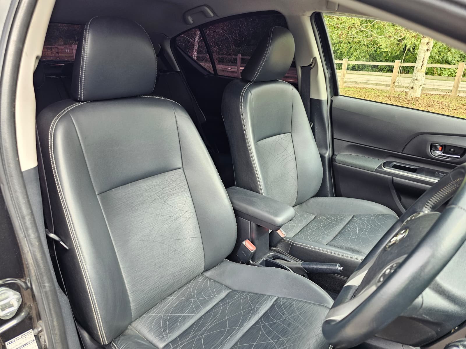 TOYOTA AQUA Corolla 1.5h Hybrid Automatic CVT 5dr