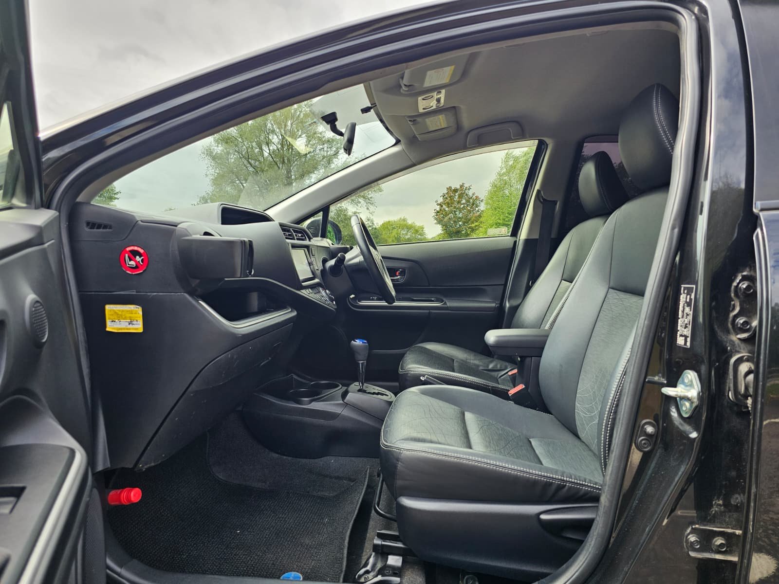 TOYOTA AQUA Corolla 1.5h Hybrid Automatic CVT 5dr