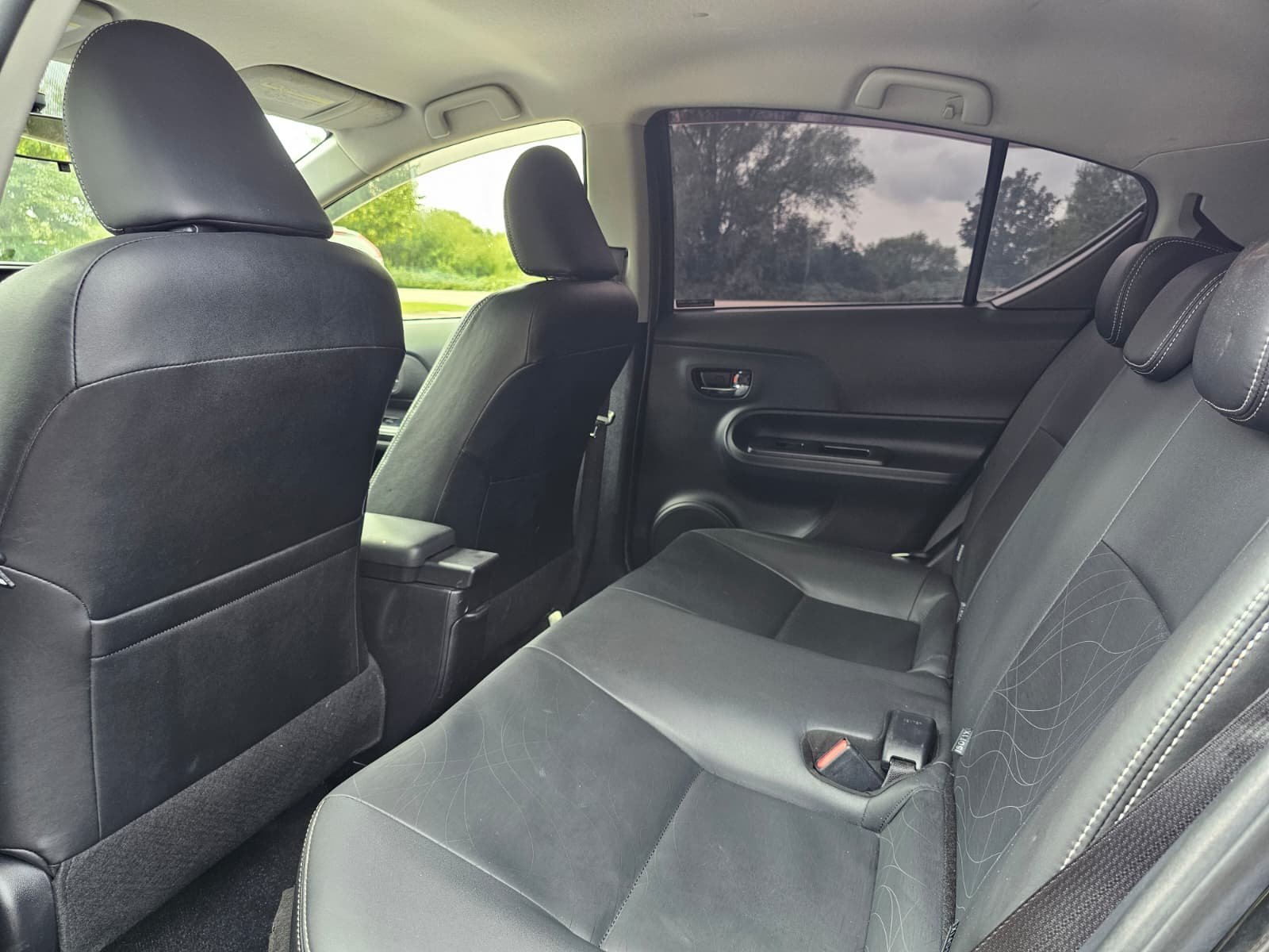 TOYOTA AQUA Corolla 1.5h Hybrid Automatic CVT 5dr