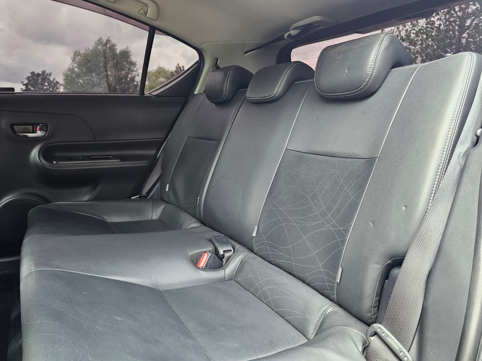 TOYOTA AQUA Corolla 1.5h Hybrid Automatic CVT 5dr