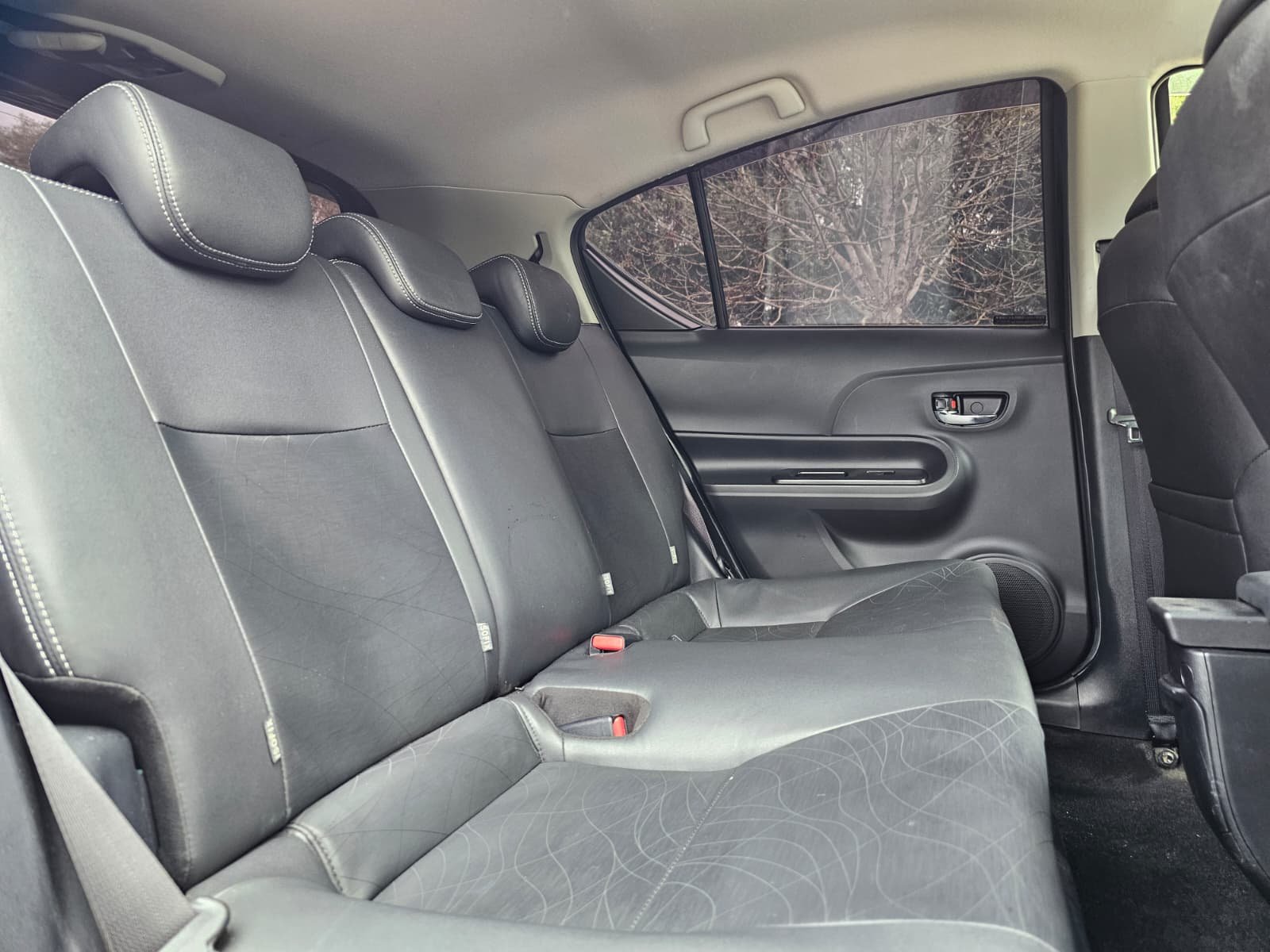 TOYOTA AQUA Corolla 1.5h Hybrid Automatic CVT 5dr