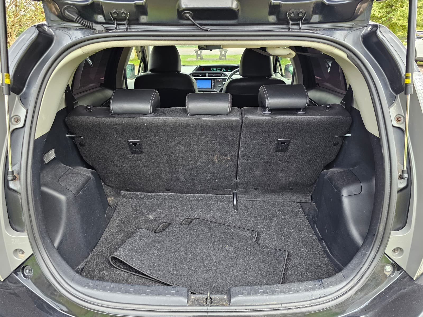 TOYOTA AQUA Corolla 1.5h Hybrid Automatic CVT 5dr