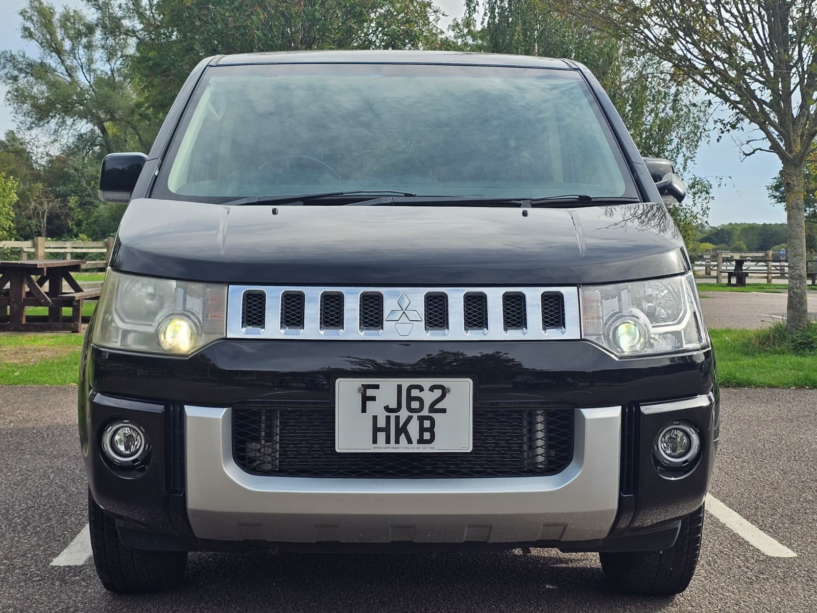 MITSUBISHI DELICA D5 2.4 Automatic 8 Seater 4X4 Switchable MPV