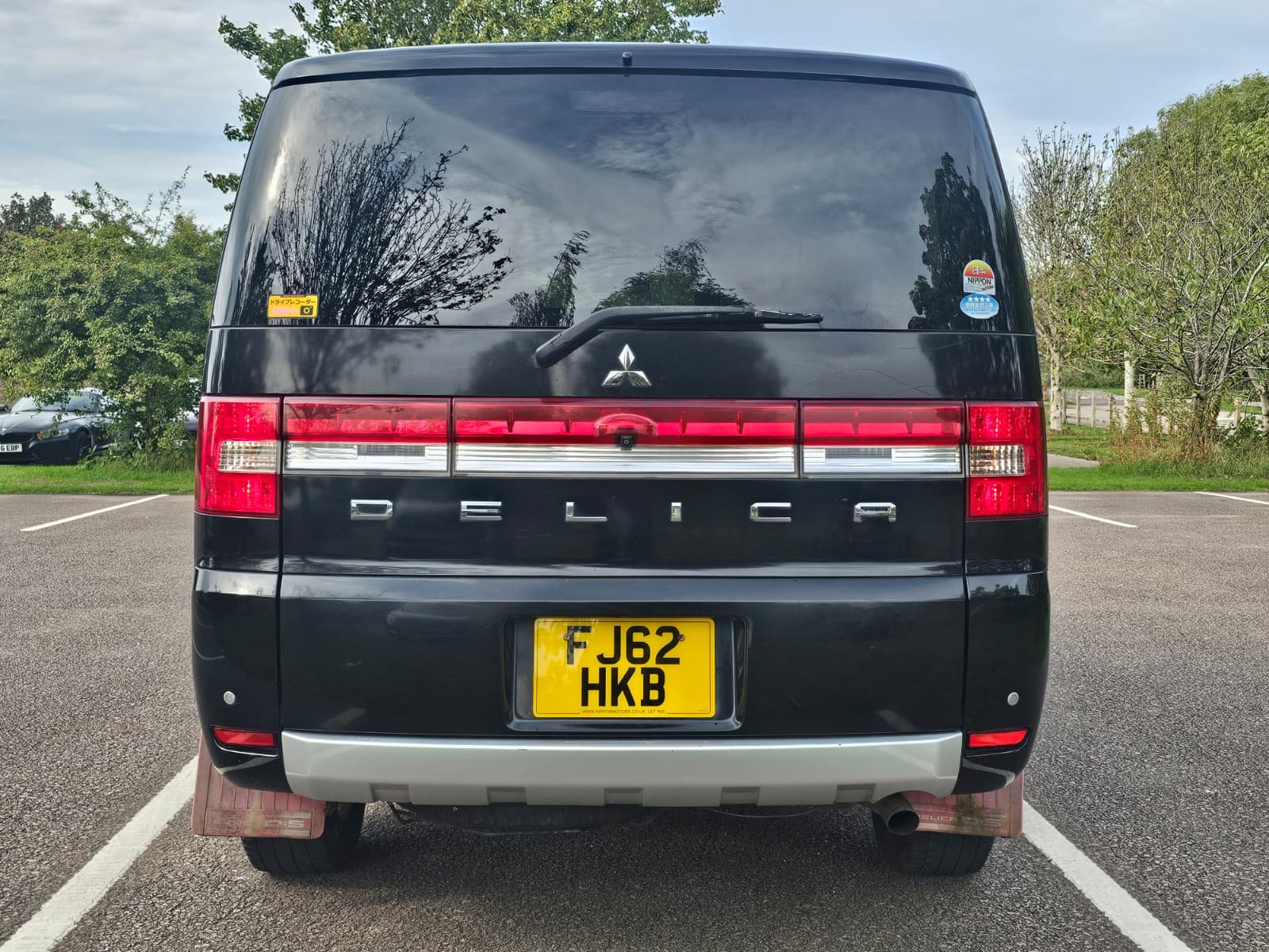 MITSUBISHI DELICA D5 2.4 Automatic 8 Seater 4X4 Switchable MPV