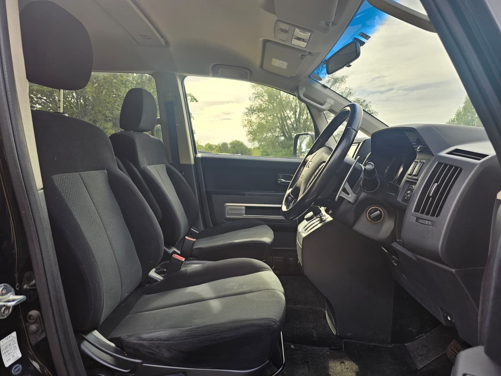 MITSUBISHI DELICA D5 2.4 Automatic 8 Seater 4X4 Switchable MPV