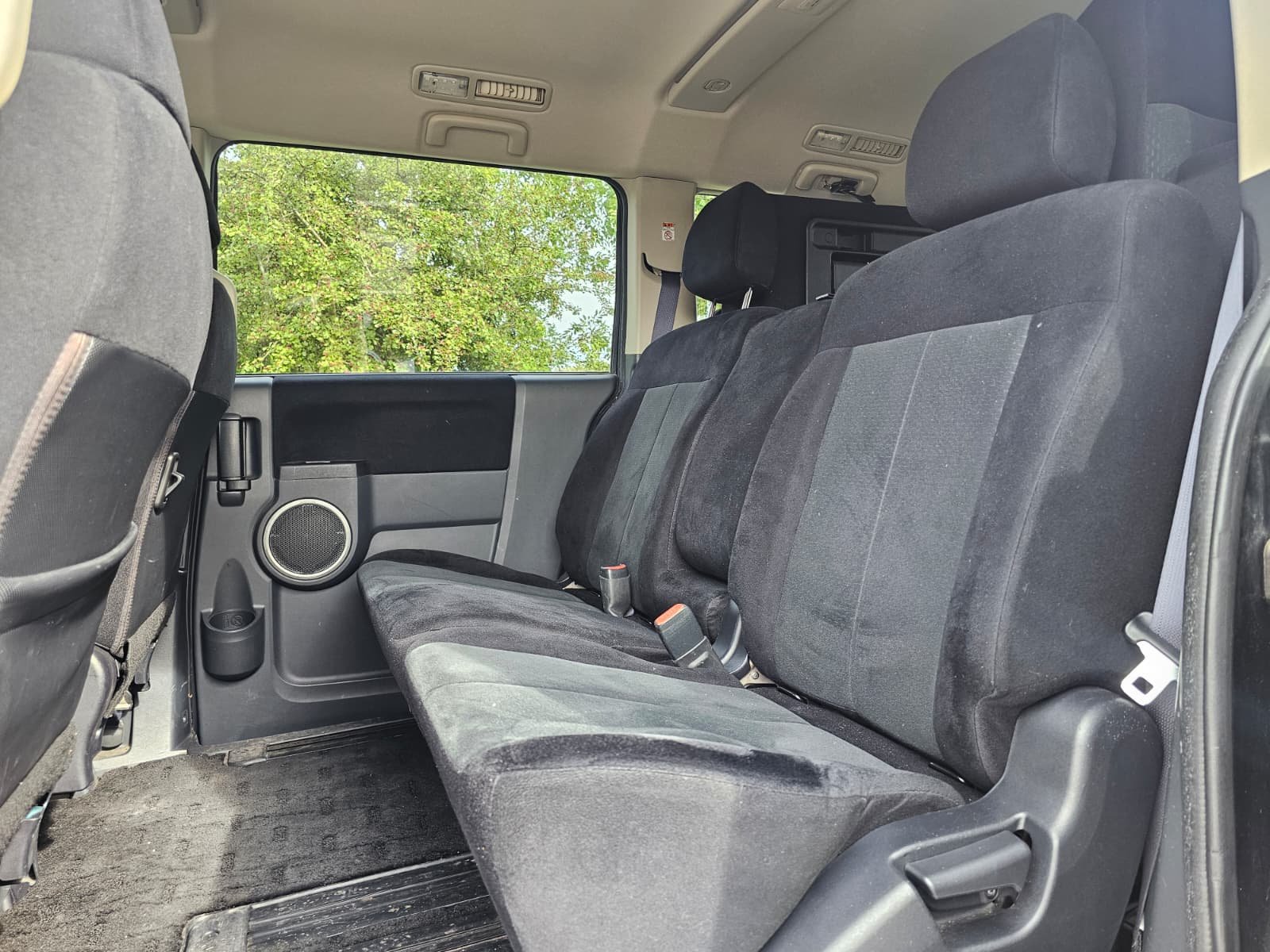 MITSUBISHI DELICA D5 2.4 Automatic 8 Seater 4X4 Switchable MPV
