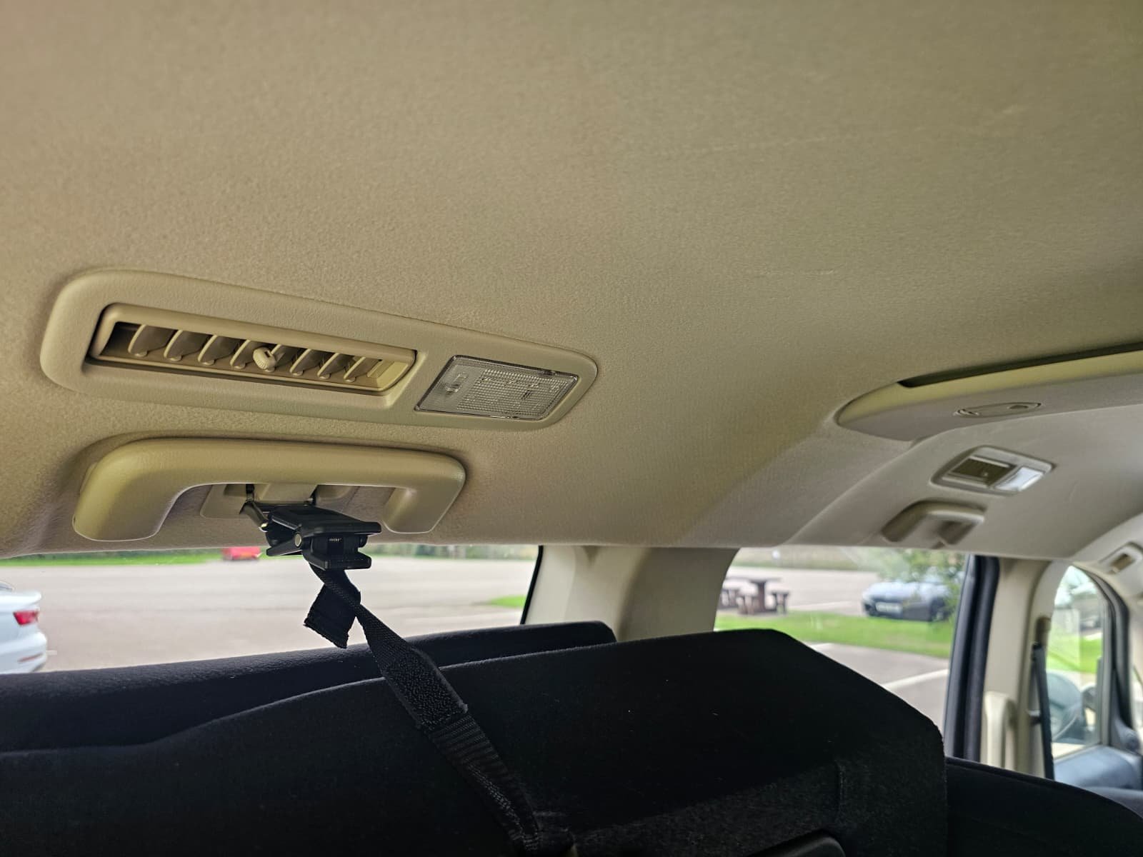 MITSUBISHI DELICA D5 2.4 Automatic 8 Seater 4X4 Switchable MPV