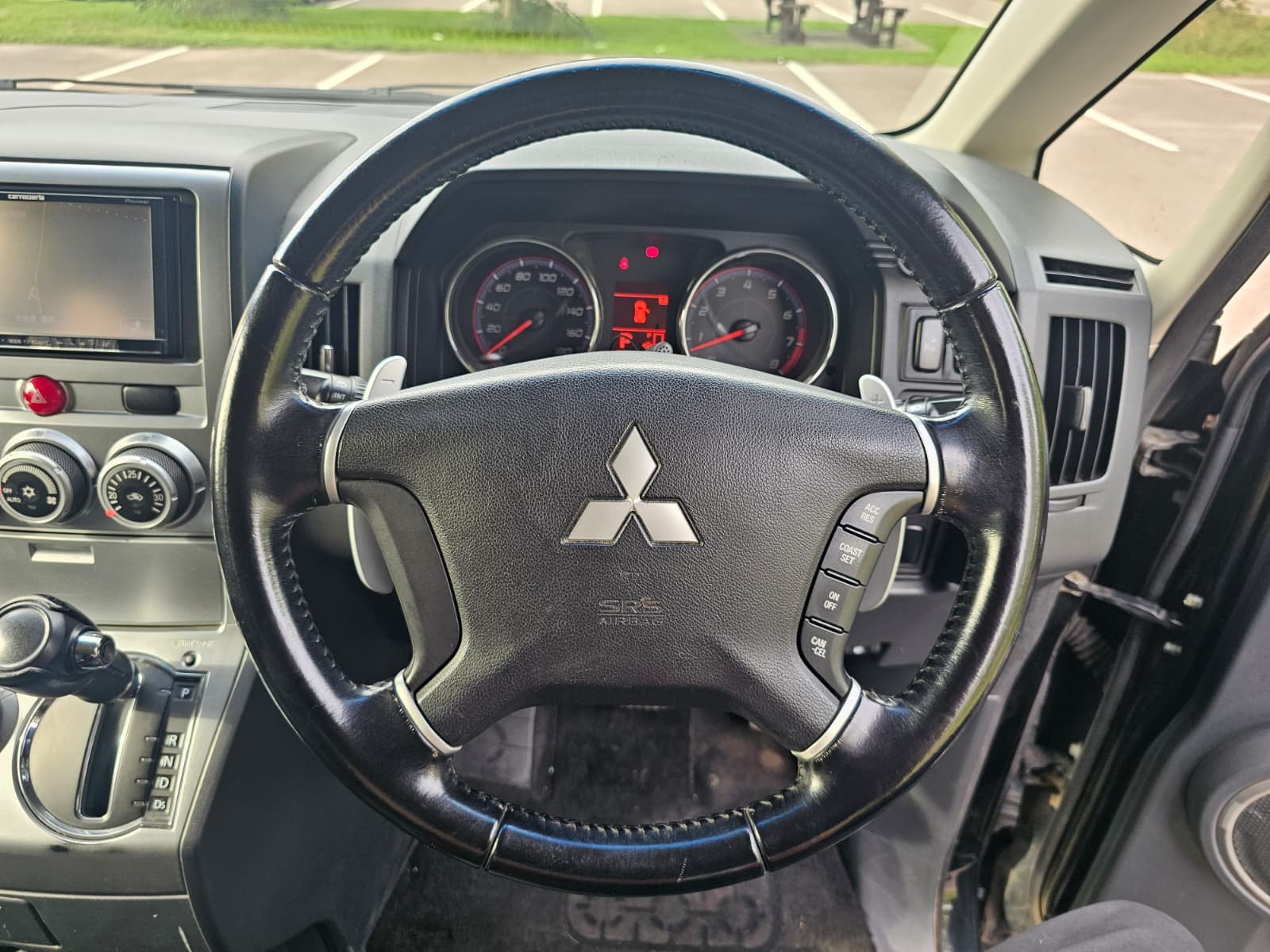 MITSUBISHI DELICA D5 2.4 Automatic 8 Seater 4X4 Switchable MPV