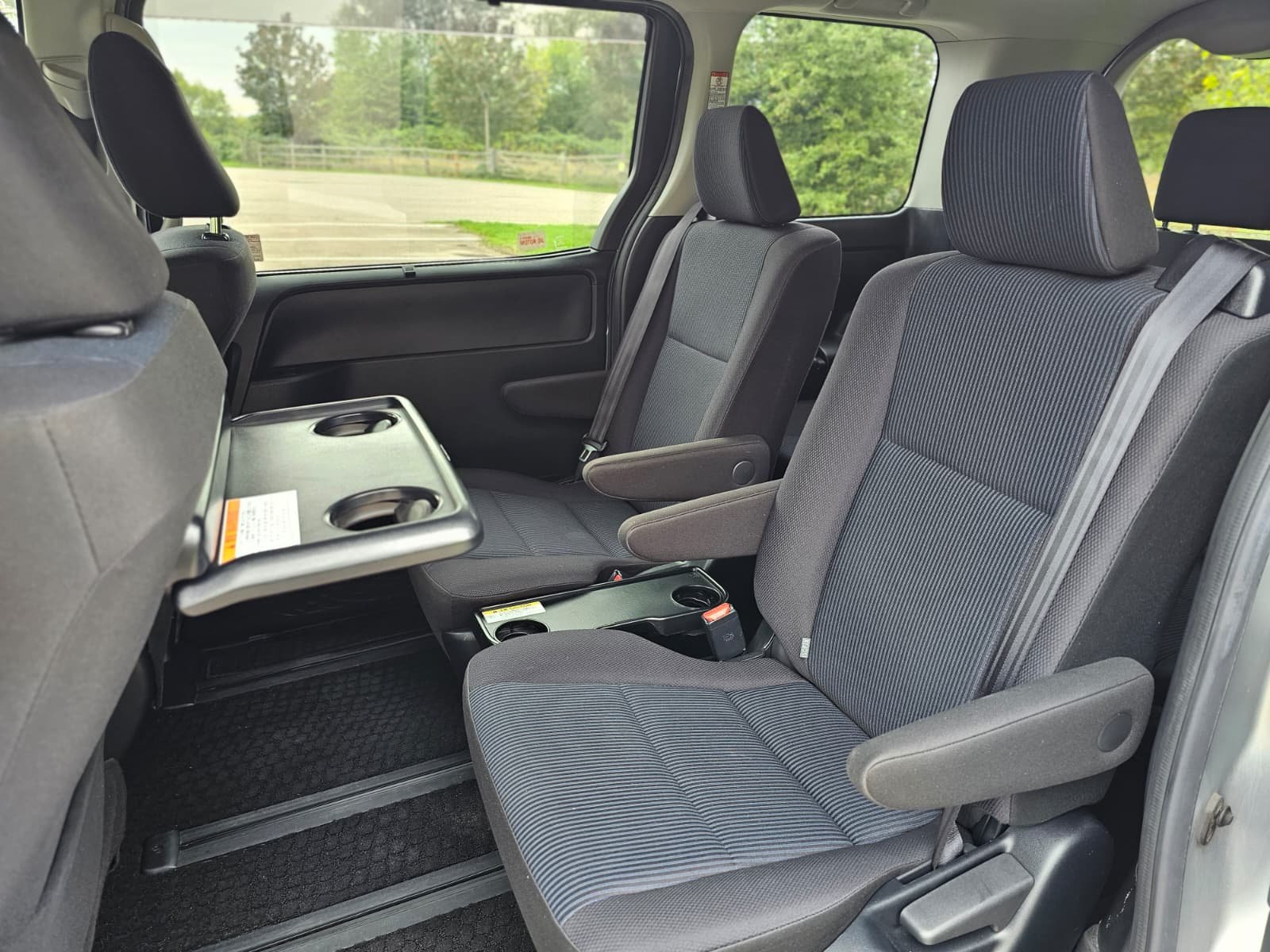TOYOTA NOAH VOXY 1.8h Automatic CVT 7 Seater MPV Euro 6