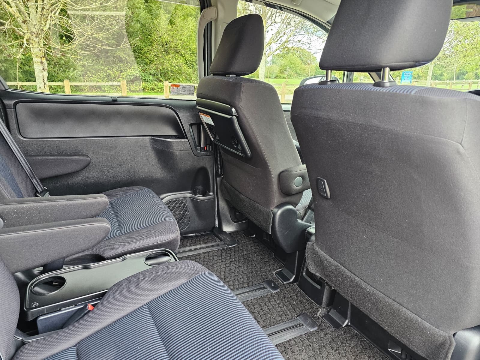TOYOTA NOAH VOXY 1.8h Automatic CVT 7 Seater MPV Euro 6