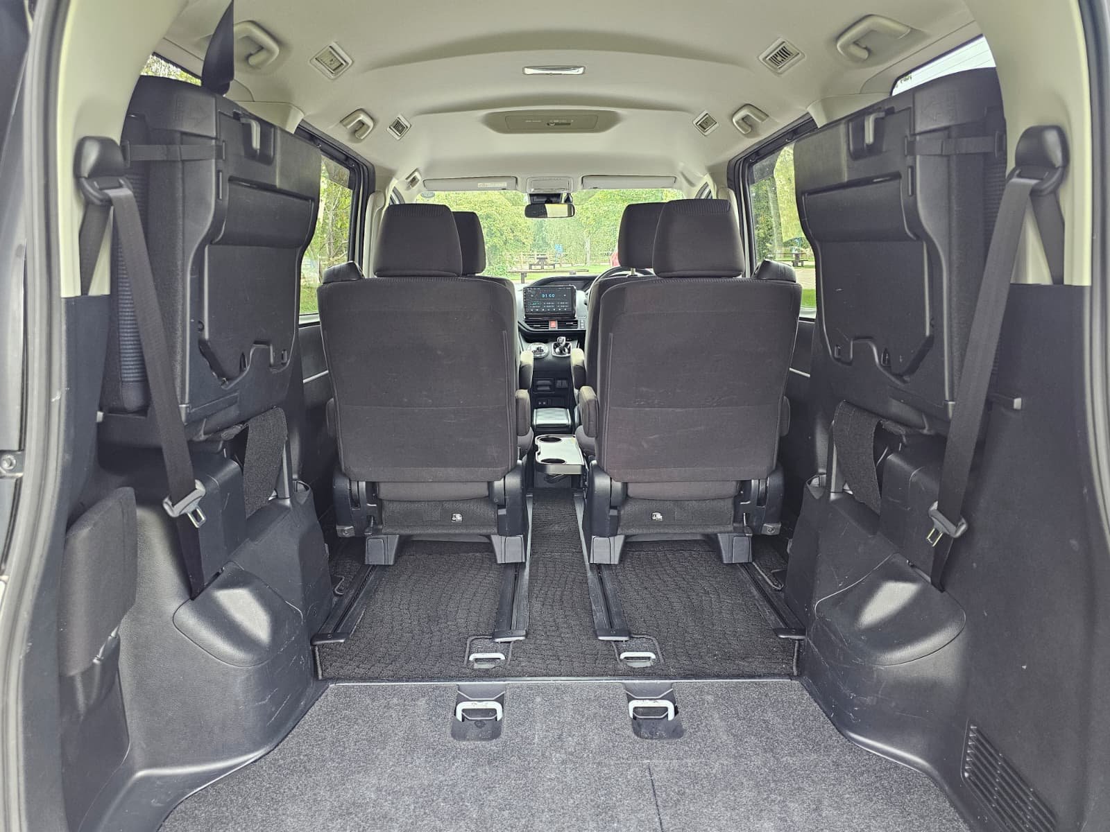 TOYOTA NOAH VOXY 1.8h Automatic CVT 7 Seater MPV Euro 6
