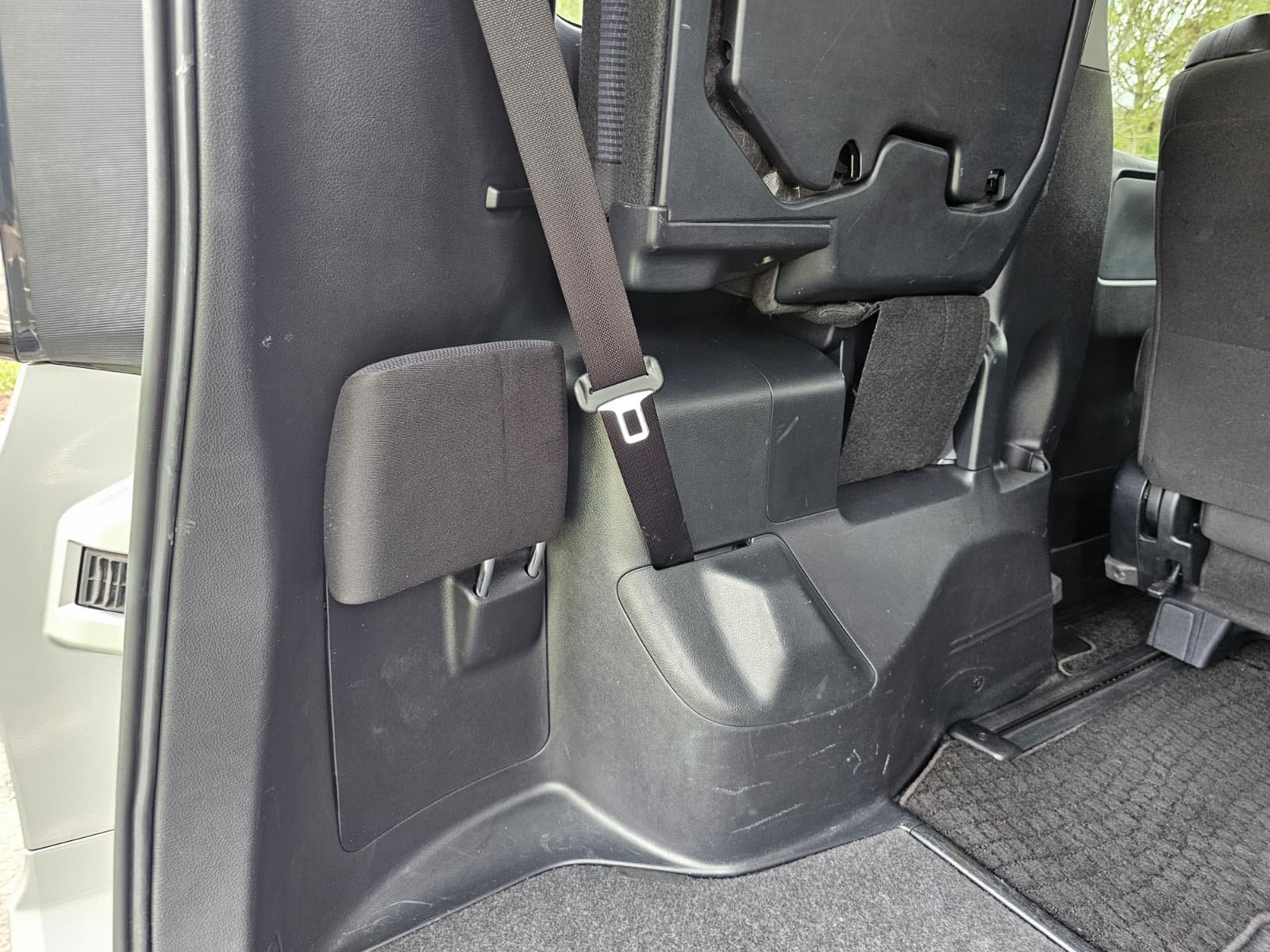 TOYOTA NOAH VOXY 1.8h Automatic CVT 7 Seater MPV Euro 6