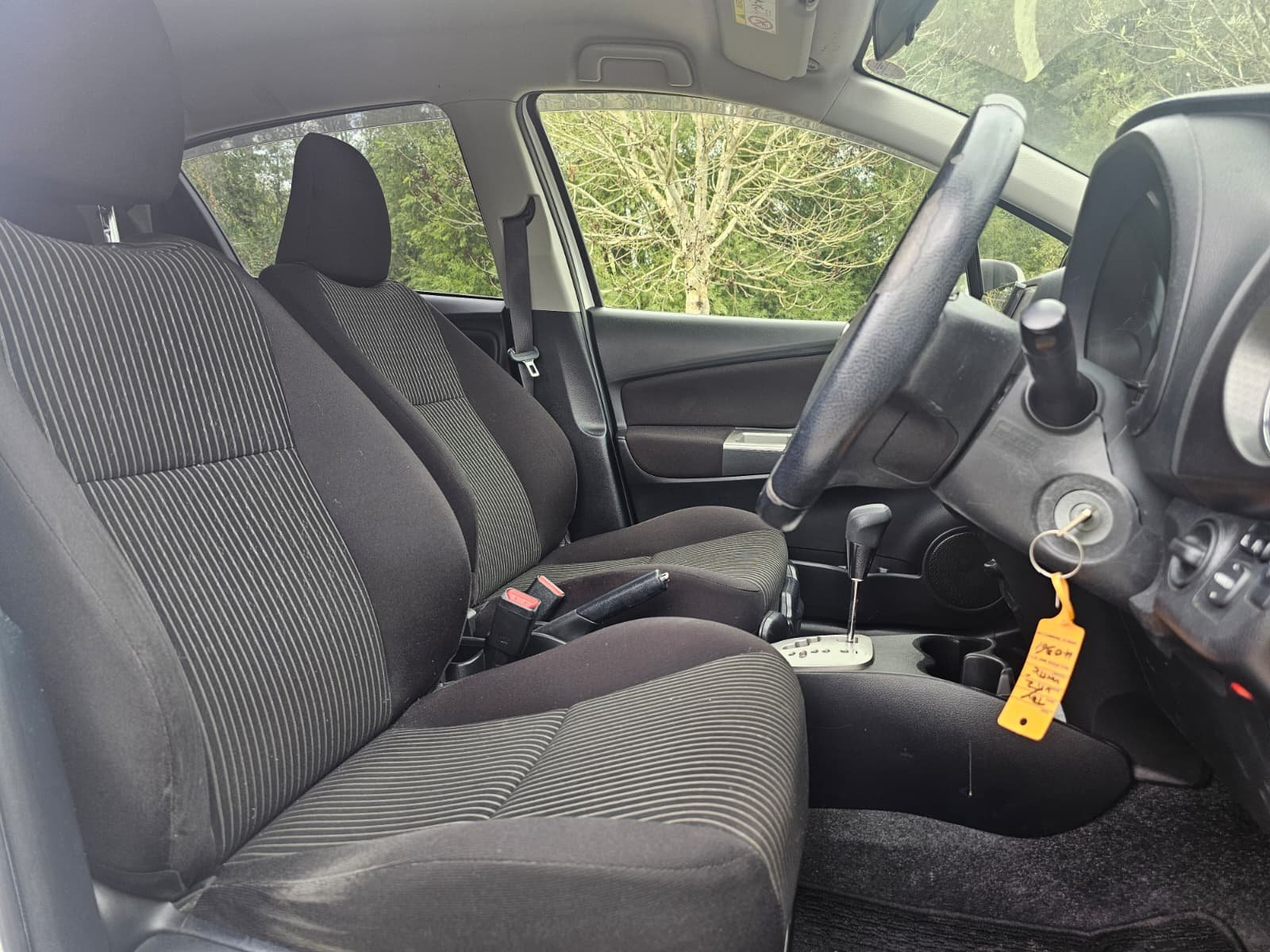 TOYOTA VITZ YARIS Jewela 1.3L Automatic CVT 4WD Hatchback
