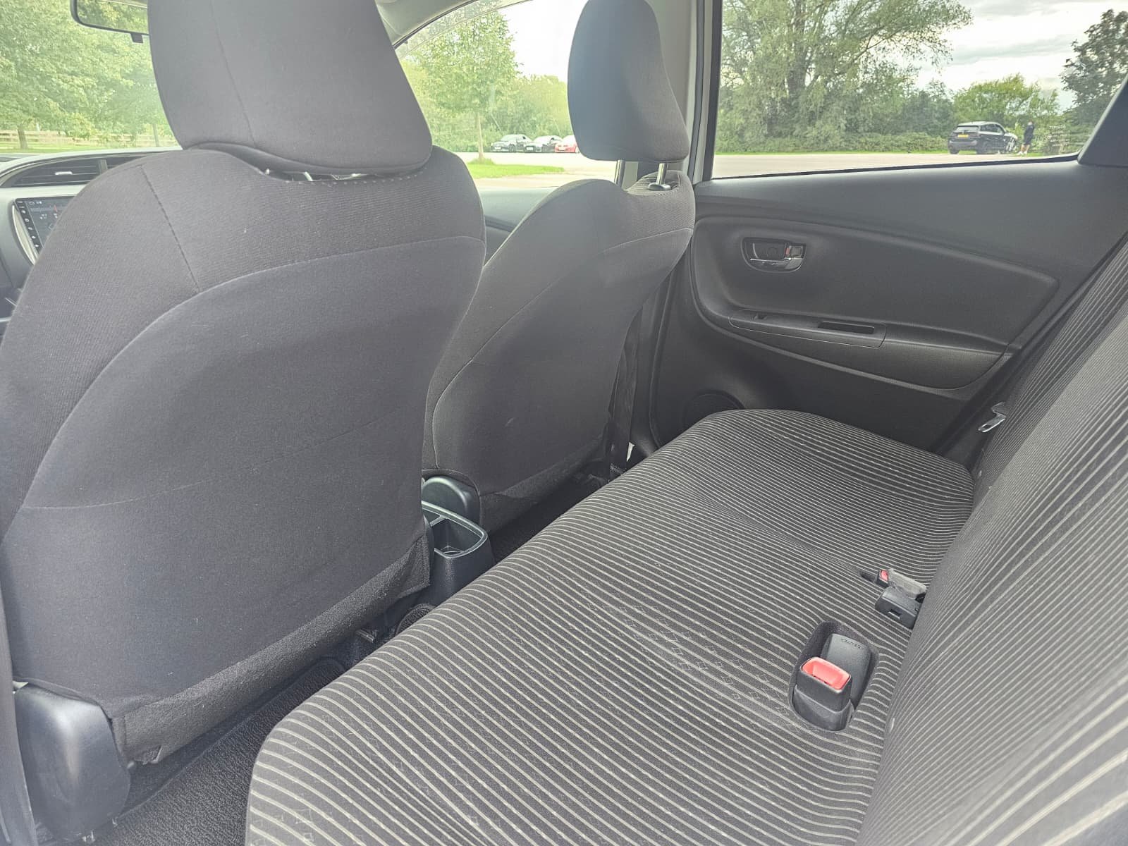 TOYOTA VITZ YARIS Jewela 1.3L Automatic CVT 4WD Hatchback