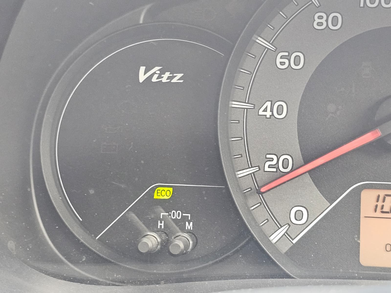 TOYOTA VITZ YARIS Jewela 1.3L Automatic CVT 4WD Hatchback