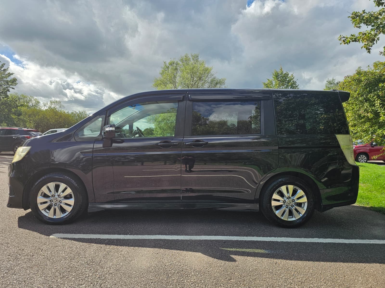HONDA STEPWAGON Spada 2.0L Automatic CVT 8 Seater MPV