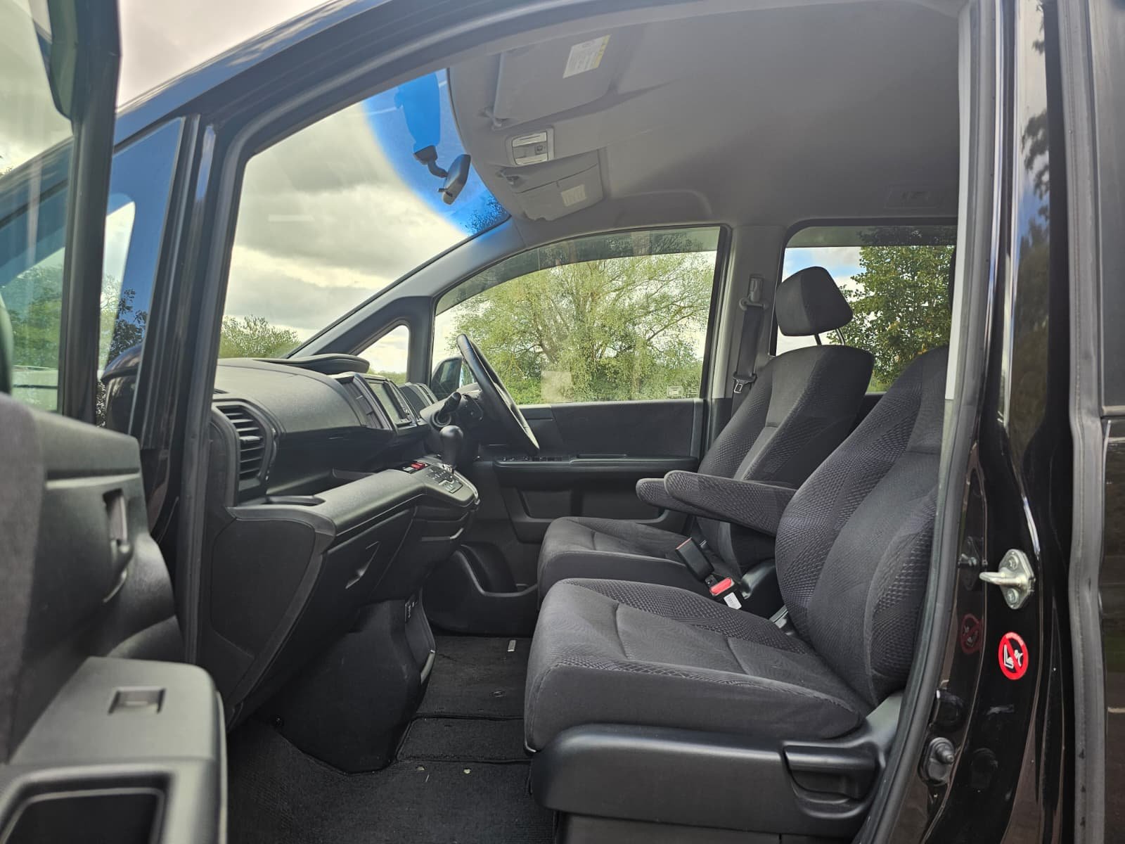 HONDA STEPWAGON Spada 2.0L Automatic CVT 8 Seater MPV