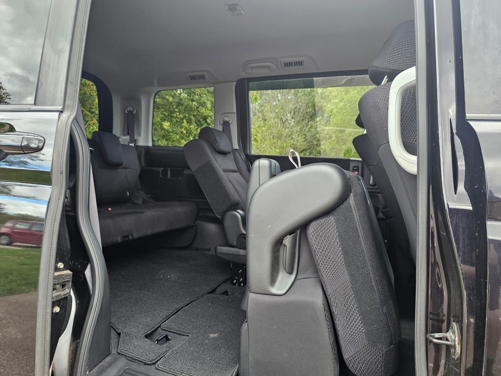 HONDA STEPWAGON Spada 2.0L Automatic CVT 8 Seater MPV