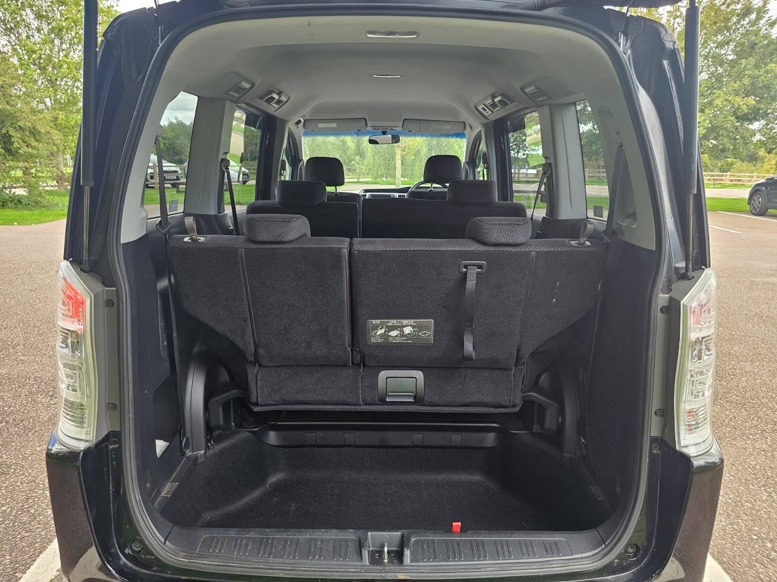 HONDA STEPWAGON Spada 2.0L Automatic CVT 8 Seater MPV