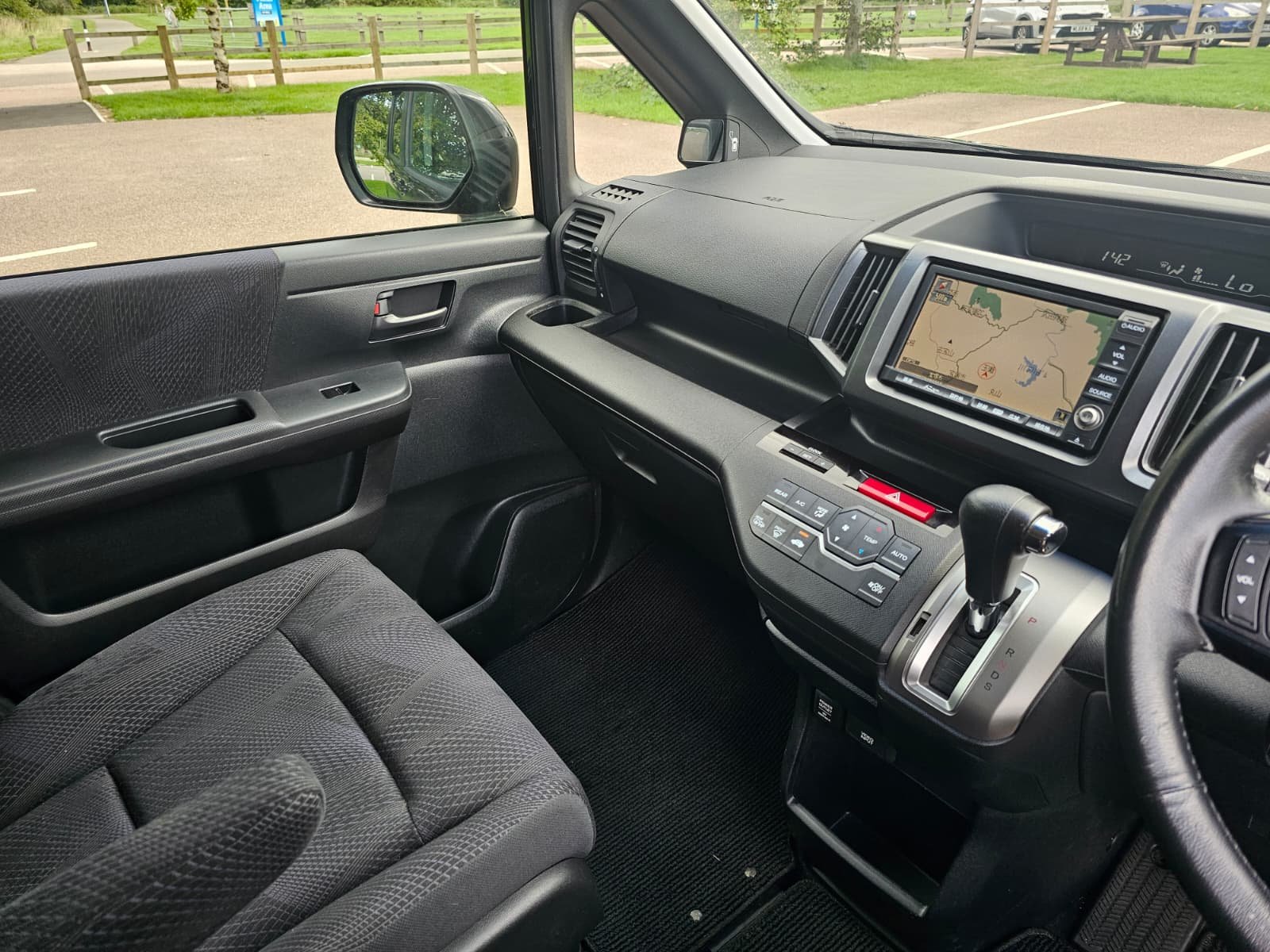HONDA STEPWAGON Spada 2.0L Automatic CVT 8 Seater MPV