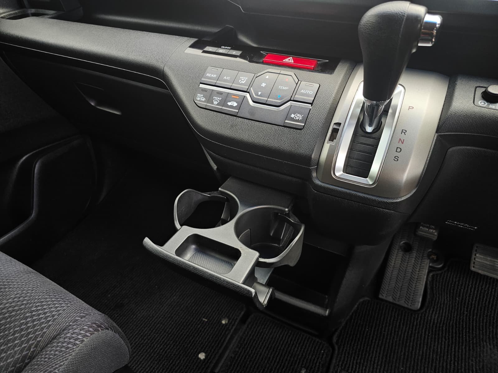 HONDA STEPWAGON Spada 2.0L Automatic CVT 8 Seater MPV