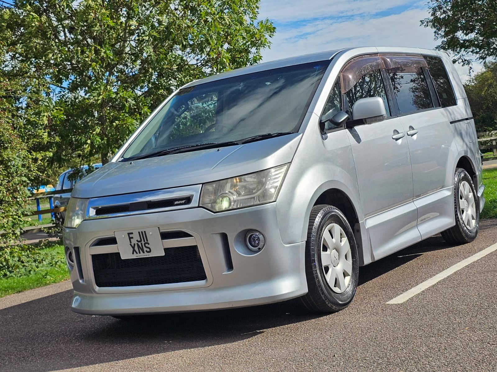 MITSUBISHI DELICA D5 Facelift 2.0L Auto 8 Seater MPV