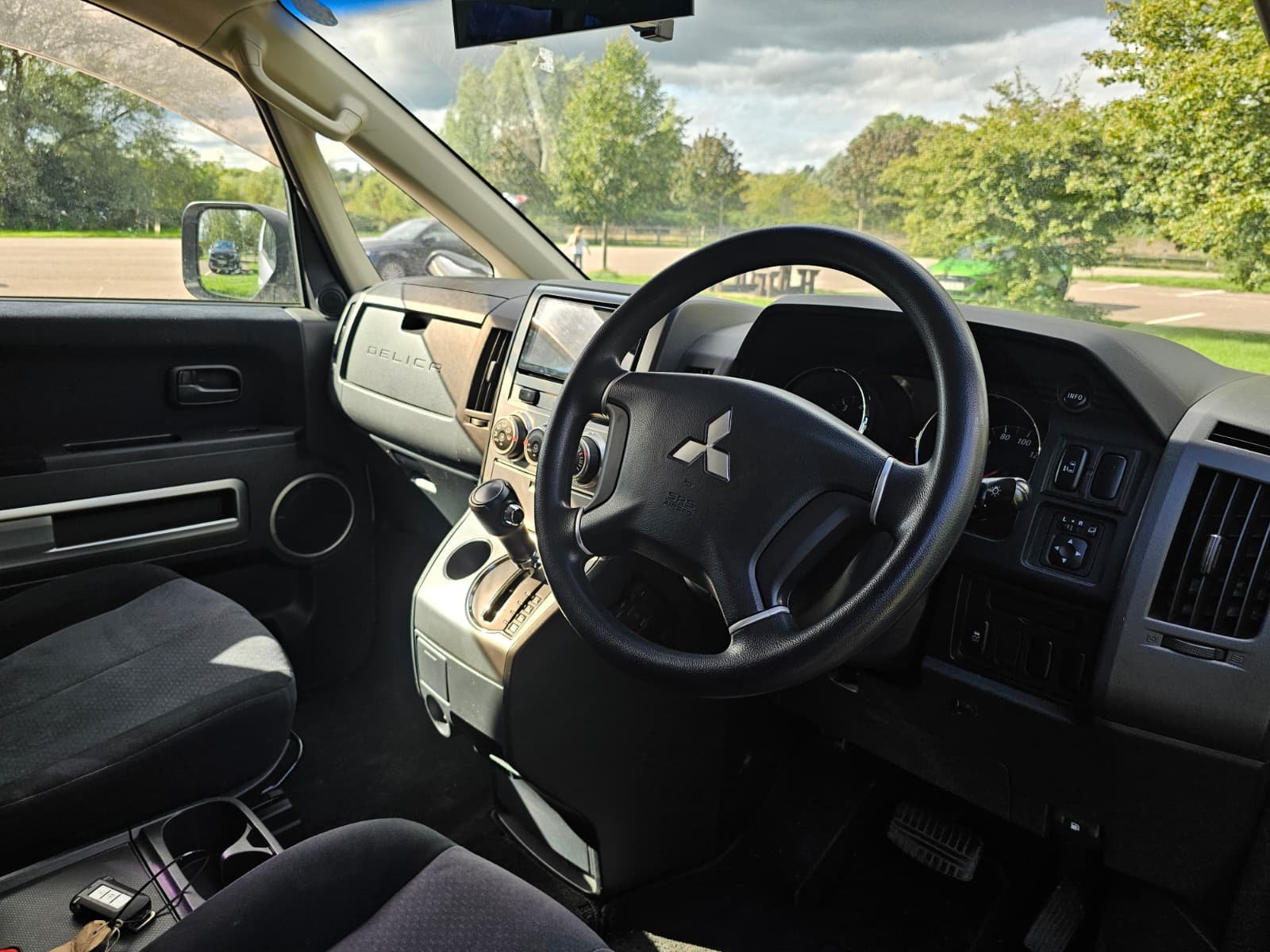 MITSUBISHI DELICA D5 Facelift 2.0L Auto 8 Seater MPV