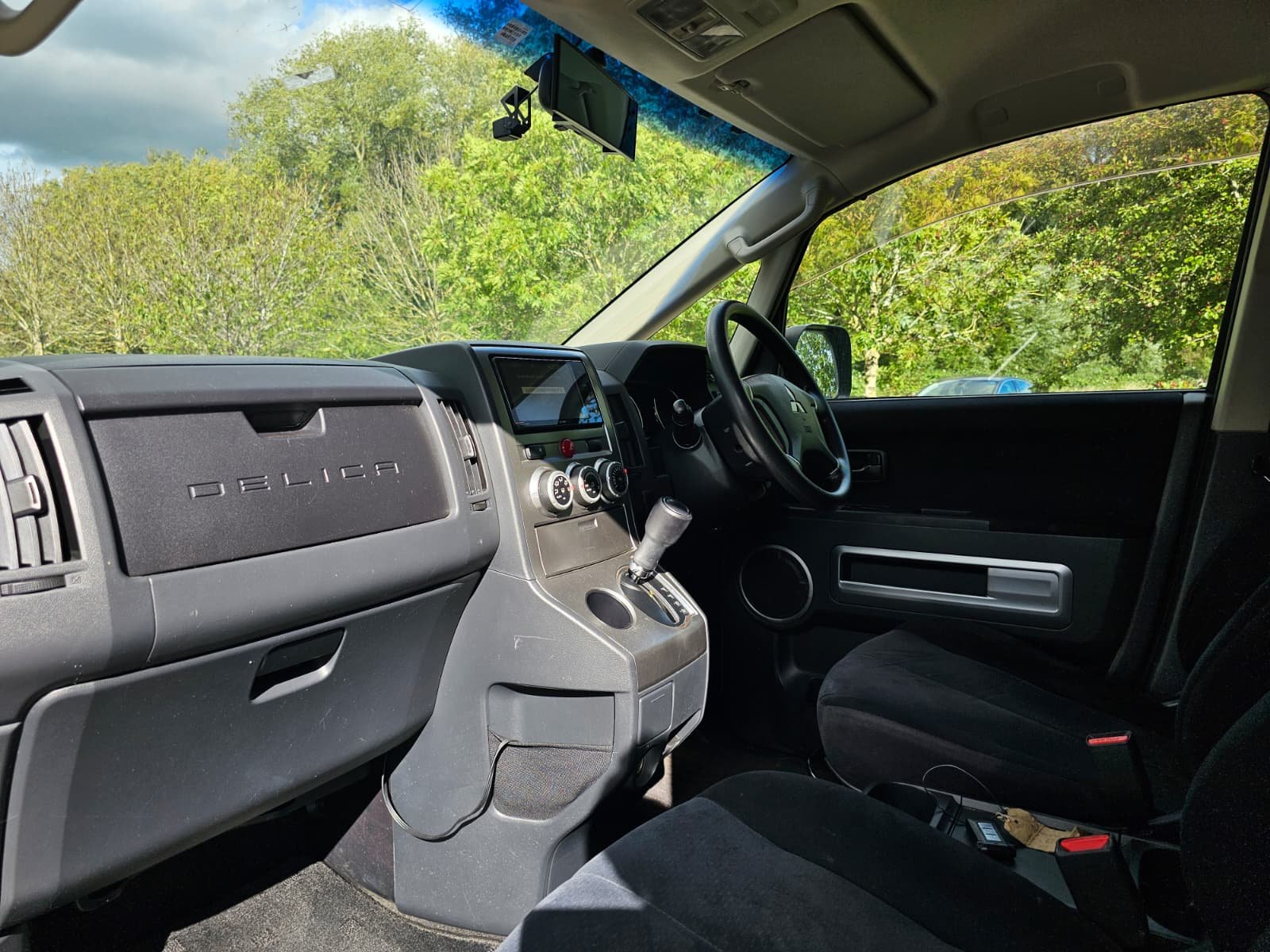 MITSUBISHI DELICA D5 Facelift 2.0L Auto 8 Seater MPV