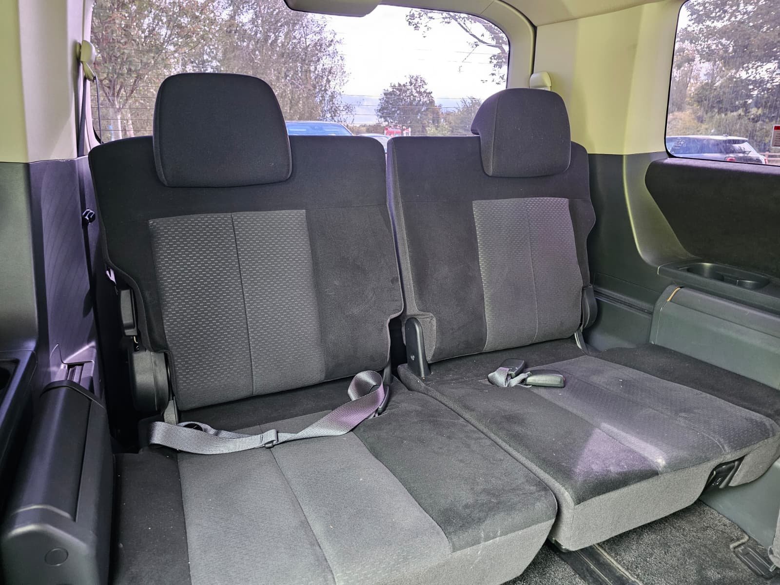 MITSUBISHI DELICA D5 Facelift 2.0L Auto 8 Seater MPV