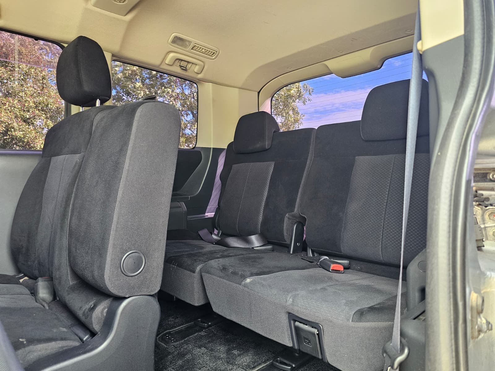 MITSUBISHI DELICA D5 Facelift 2.0L Auto 8 Seater MPV