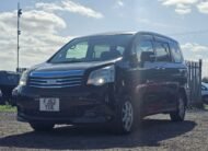 TOYOTA NOAH Voxy X 2.0L Automatic CVT 7 Seater MPV