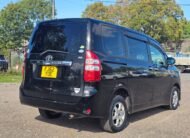 TOYOTA NOAH Voxy X 2.0L Automatic CVT 7 Seater MPV