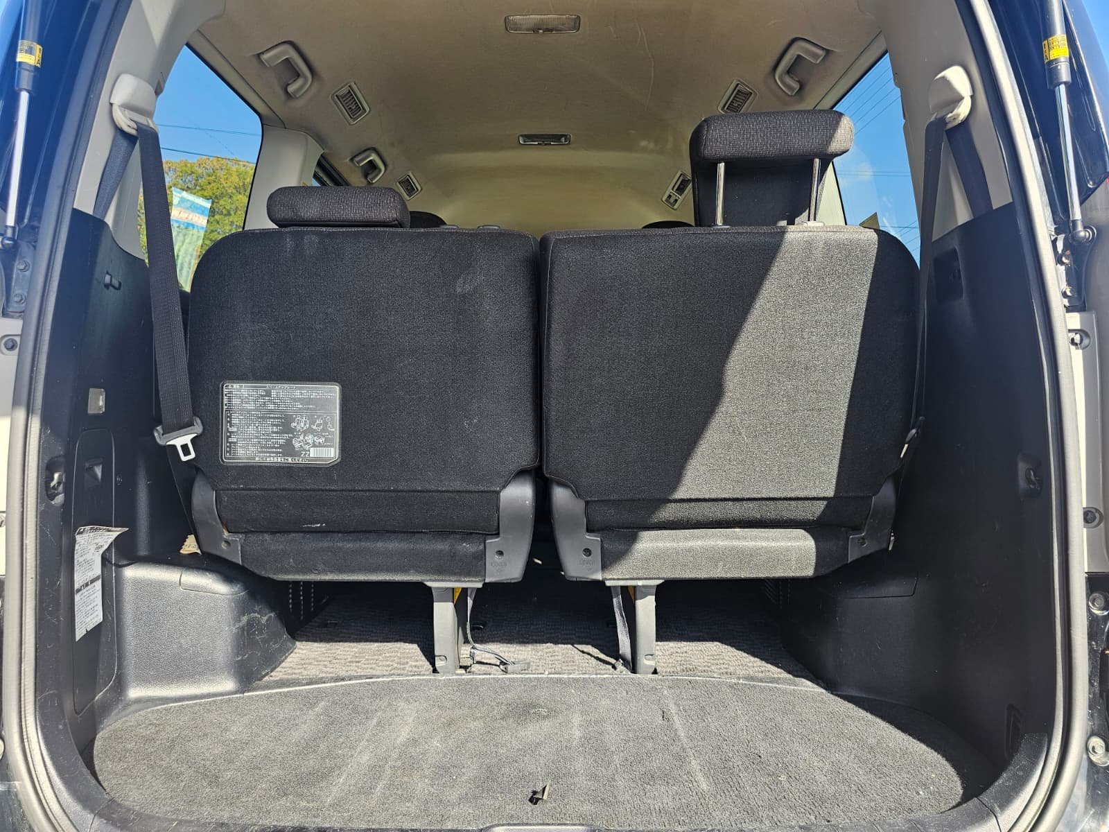 TOYOTA NOAH Voxy X 2.0L Automatic CVT 7 Seater MPV