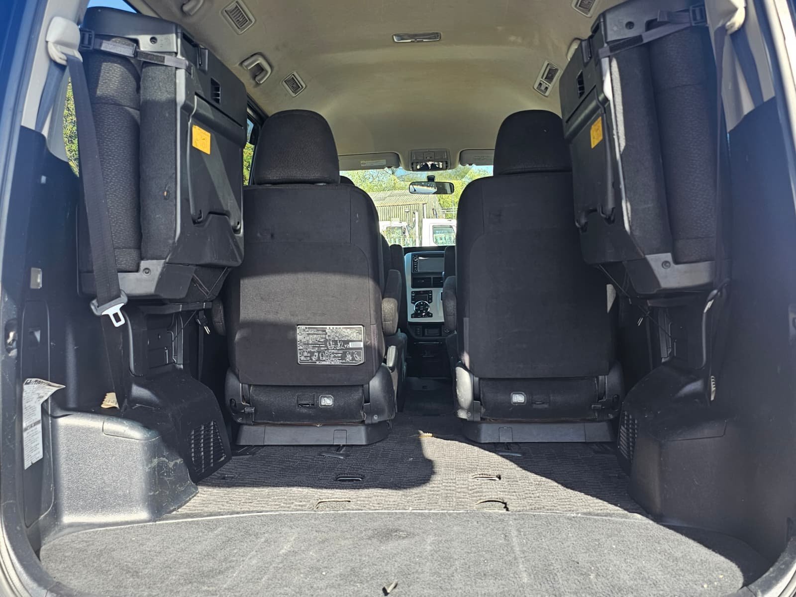 TOYOTA NOAH Voxy X 2.0L Automatic CVT 7 Seater MPV