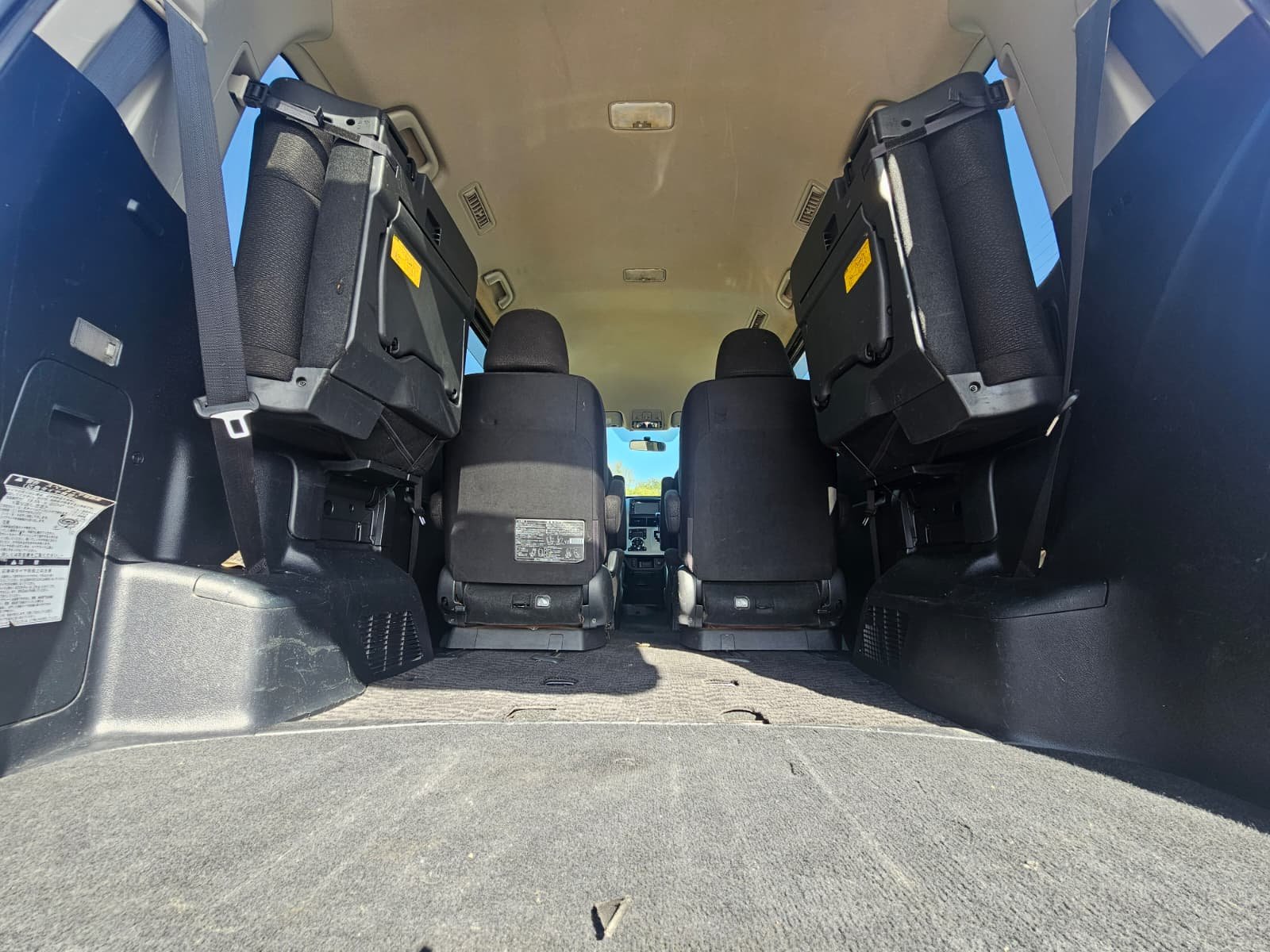 TOYOTA NOAH Voxy X 2.0L Automatic CVT 7 Seater MPV