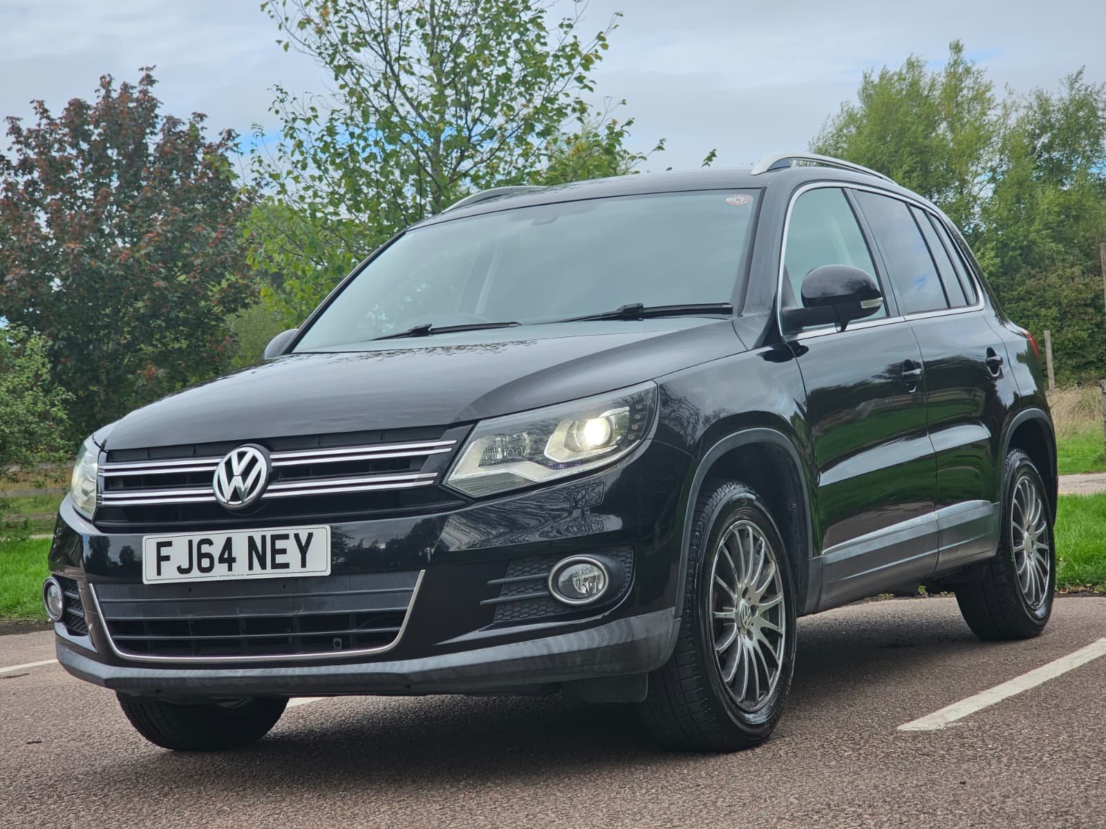 Volkswagen Tiguan 1.4 TSI SE Bluemotion Tech SUV Automatic DSG Euro 5