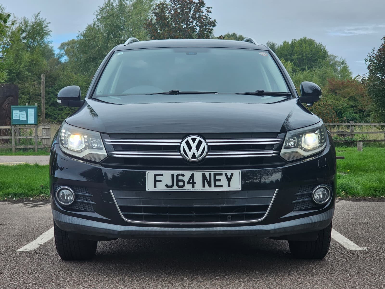 Volkswagen Tiguan 1.4 TSI SE Bluemotion Tech SUV Automatic DSG Euro 5